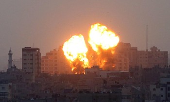 Israel không kích các mục tiêu ở Dải Gaza. Ảnh: Getty