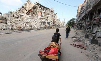 Dải Gaza tan hoang vì bị Israel không kích