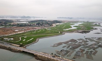 Sân Golf Tuần Châu ven biển tuyệt đẹp đánh được cả ngày lẫn đêm
