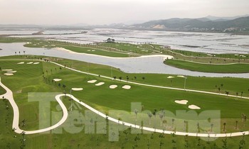 Sân Golf Tuần Châu ven biển tuyệt đẹp đánh được cả ngày lẫn đêm