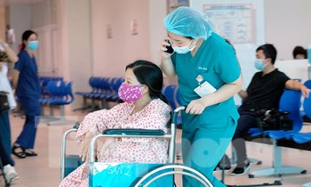 Cận cảnh khoa sản bệnh viện Thanh Nhàn bảo vệ sản phụ giữa dịch COVID-19