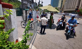 Phong tỏa một phần phường Chương Dương do có dân quân trực chốt mắc COVID-19