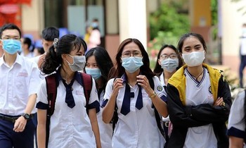 Đợt 1 kỳ thi tốt THPT Quốc gia năm 2021 vừa kết thúc, sự chia sẻ, quan tâm của các giám thị để lại ấn tượng cho nhiều bạn trẻ