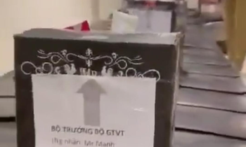 Hé lộ nơi làm việc của nhân viên 'mạo danh' Bộ trưởng GTVT gửi rượu qua máy bay