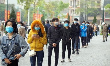 Người dân TP Hải Dương khai báo và lấy mẫu xét nghiệm tại cơ sở y tế. Ảnh: Tư liệu