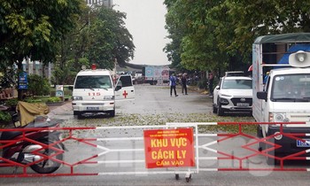 Lực lượng chức năng TP Hải Phòng tổ chức phong tỏa khu vực liên quan ca bệnh. Ảnh: Tư liệu