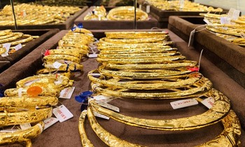Giá vàng rót khỏi “đỉnh”