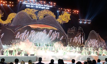 Đêm khai mạc Năm Du lịch Quốc gia 2021 được tổ chức ở Cố đô Hoa Lư (huyện Hoa Lư, tỉnh Ninh Bình. Ảnh: Hoàng Long