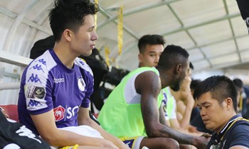 Đình Trọng lỡ cơ hội cùng đội tuyển Việt Nam dự King's Cup 2019 vì chấn thương.