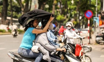 Nắng nóng mở rộng ở miền Bắc, miền Trung