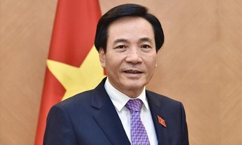 Bộ trưởng, Chủ nhiệm Văn phòng Chính phủ Trần Văn Sơn kiêm giữ chức Chánh Văn phòng Ban Cán sự đảng Chính phủ.