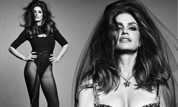 Cindy Crawford ‘quên’ nội y trên tạp chí, sắc vóc tuổi 55 xứng danh huyền thoại