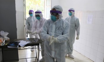 Ca mắc COVID-19 thứ 14 ở Hà Nội là nữ nhân viên cắt tóc gội đầu