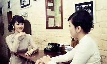 Đổ phân, rạch banner, phá đêm nhạc của Hồng Nhung, Mỹ Linh