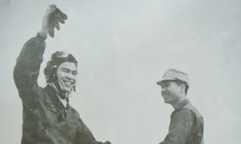 Ông Bảy phi công