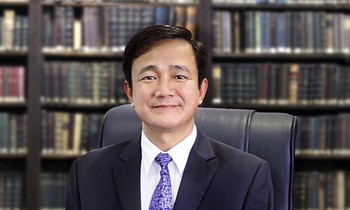 Ông Lê Vinh Danh vừa bị Tòa án trả lại đơn khởi kiện quyết định tạm đình chỉ công tác đối với ông. Ảnh: Website TĐT