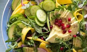 Tự làm món salad rau quả ăn thanh nhiệt