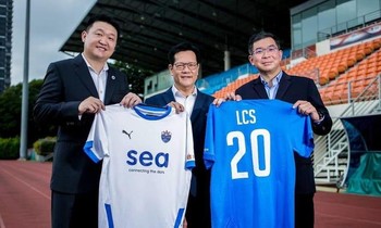 Tài sản của Forret Li (trái), người giàu nhất Singapore, giảm từ 22 tỷ USD xuống 4,4 tỷ USD vì những chao đảo trên thị trường chứng khoán. (Ảnh: SEA)