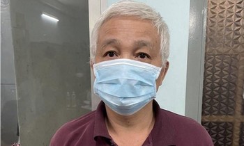 Khởi tố, bắt giam đối tượng tung tin xuyên tạc về dịch COVID-19