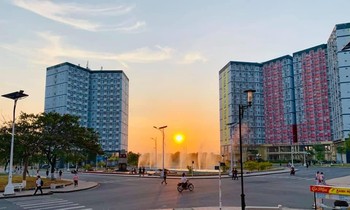 Nếu không có việc cần thiết, sinh viên KTX ĐHQG TP. HCM nên trở về nhà
