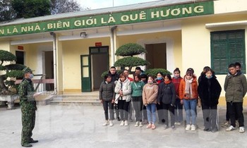 Nhóm người định nhập cảnh sang Trung Quốc bị lực lượng biên phòng Cao Bằng ngăn chặn .Ảnh: TL