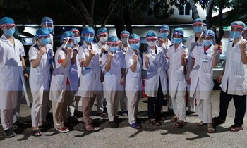Nghệ An huy động cán bộ y tế tham gia Bệnh viện dã chiến 