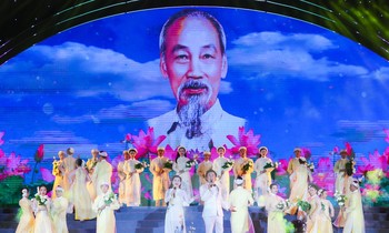 Đặc sắc chương trình 'Nghệ An - Làng Sen quê Bác, Thành phố Hồ Chí Minh - Thành phố tên vàng'
