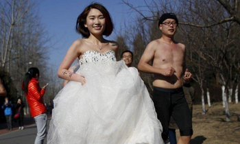 Gen Z Trung Quốc: 'Ai dám kết hôn tầm này, chúng tôi cần kiếm tiền'