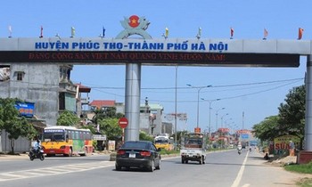 Ông Hoàng Mạnh Phú – Bí thư Huyện ủy, Chủ tịch HĐND huyện Phúc Thọ (nguyên Chủ tịch UBND huyện Phúc Thọ). 