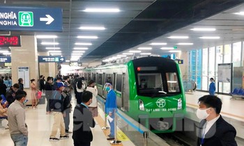 Khách đi tàu Cát Linh - Hà Đông đạt con số 3 triệu, 60% sử dụng vé tháng