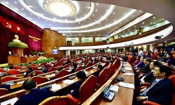 Trung ương thảo luận về Cương lĩnh xây dựng đất nước trong thời kỳ quá độ