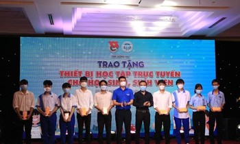 Hội Sinh viên tỉnh Đồng Nai trao tặng 22 suất học bổng 'Tiếp sức đến trường'