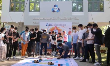 Tân sinh viên nô nức tham gia ‘Ngày hội Kỹ thuật 2022’