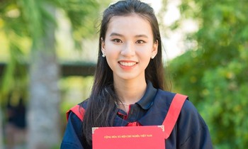 Nữ sinh ngành Quan hệ quốc tế cùng niềm đam mê hết mình với Văn học