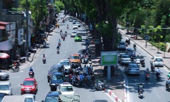 Cảnh báo đỉnh nhiệt đợt nắng gắt ở Hà Nội
