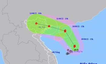 Áp thấp mạnh lên thành bão số 2, hướng về đất liền Việt Nam
