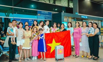 3 Người đẹp Việt lên đường dự thi nhan sắc ở Ấn Độ