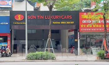 Kỳ lạ nhiều showroom bán siêu xe biếu tặng trống trơn