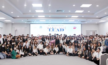 Câu lạc bộ Lễ tân Ngoại giao - Một năm đầy dấu ấn trong hoạt động ngoại khóa sinh viên