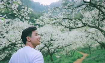 Gặp 'nam thần thổ địa Mộc Châu' nghe kể chuyện du lịch bản địa qua hình ảnh