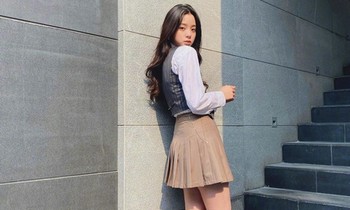 Âu Dương Na Na xuất hiện với visual “thanh xuân vườn trường” quả xứng “nữ thần thời trang“