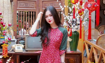‘Không thể rời mắt’ bộ ảnh chào Xuân đầy màu sắc của thiếu nữ 16 tuổi