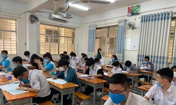 Đề thi Toán của trường chuyên "hot" nhất khu vực phía Nam: Cực khó để đạt điểm 9, 10