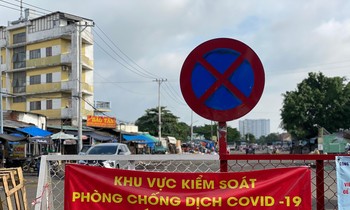 Không cấp giấy thông hành cho người dân ra vào TPHCM