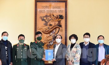 T.Ư Đoàn thăm, tặng quà Tết đơn vị được Bác Hồ đặt tên 'Trung đoàn Tu Vũ'