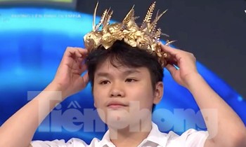 Nam sinh trường Ams lội ngược dòng, thắng câu hỏi phụ vào Chung kết năm Đường lên đỉnh Olympia 22