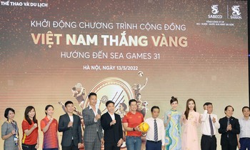 Nhiều hoa hậu, nghệ sĩ ủng hộ các vận động viên Việt Nam