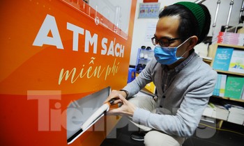 Trải nghiệm ‘cây ATM sách’ miễn phí đầu tiên tại Hà Nội