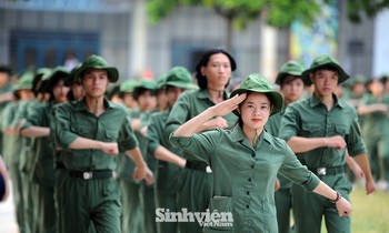 Gần 600 sinh viên dự hội thao ngoại khoá huấn luyện