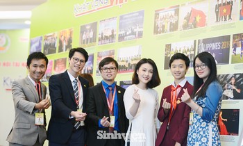 Bình chọn 10 cá nhân xuất sắc đề cử Giải thưởng Quả cầu Vàng 2021